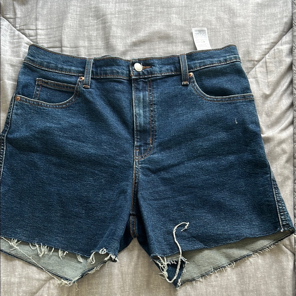 NWOT Levi Stylish Denim Cutoff Shorts